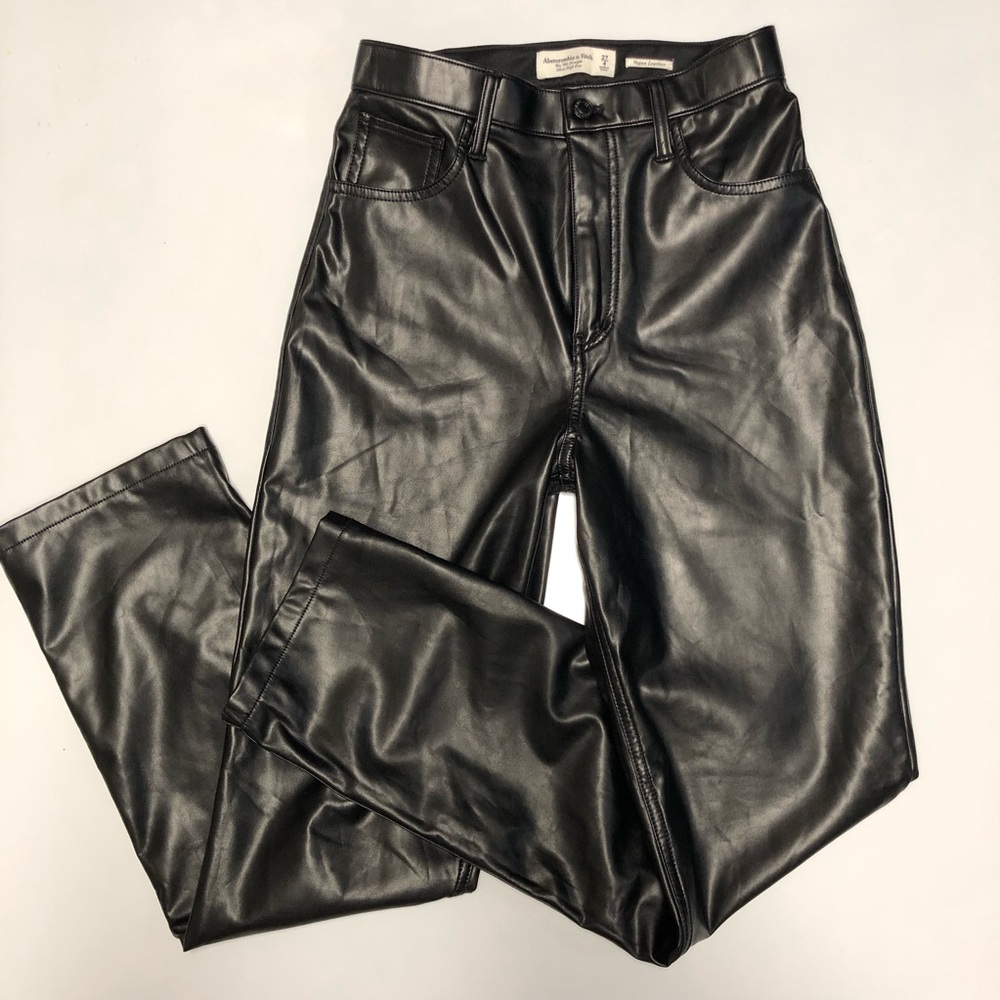 Abercrombie&fitch The 90s straight Faux Leather Black Women’s Jeans size 27/4